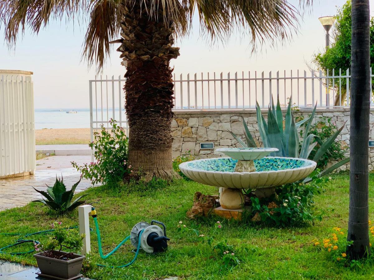Salentoguests Villetta Sulla Spiaggia Porto Cesareo Bagian luar foto