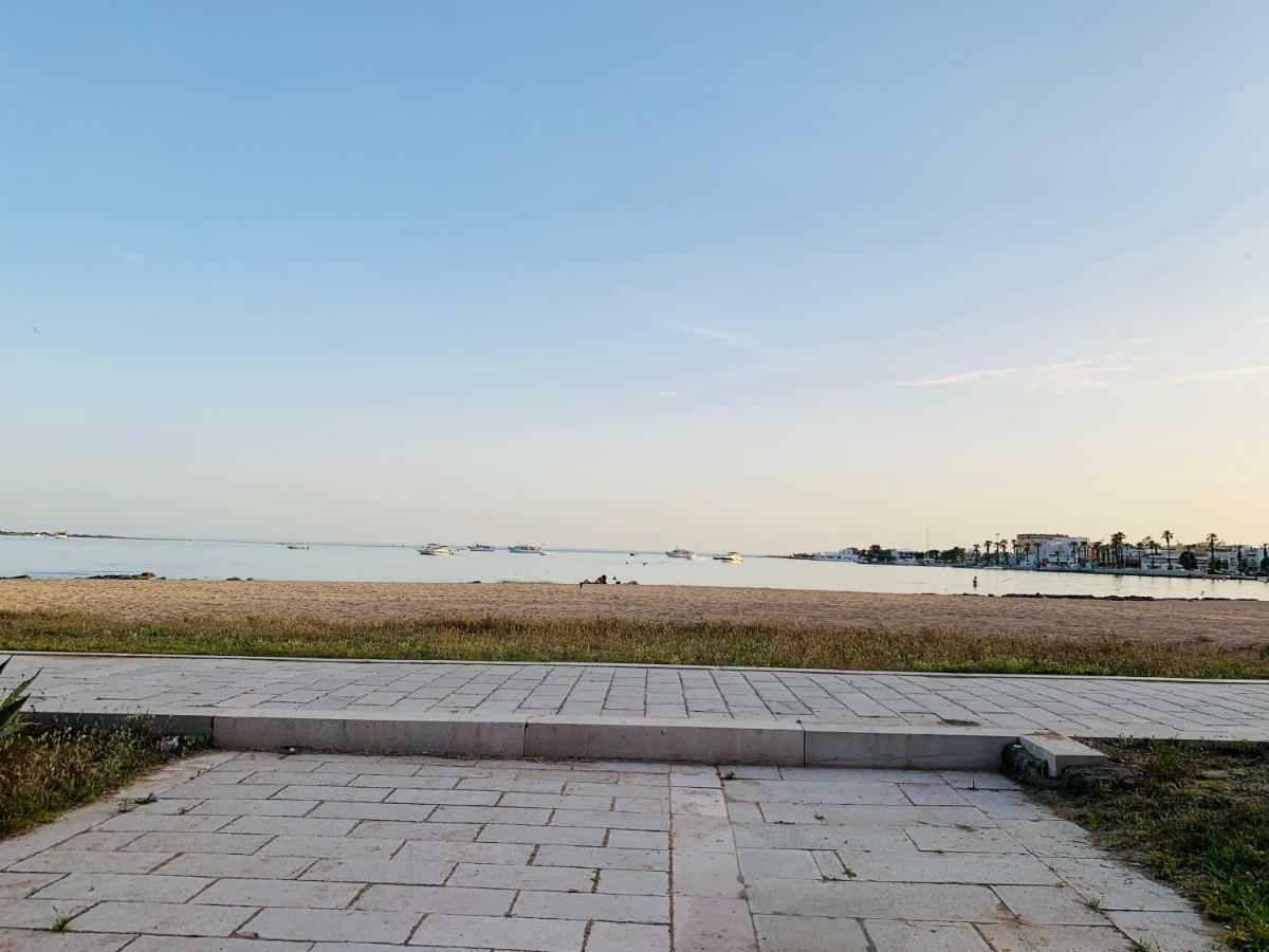 Salentoguests Villetta Sulla Spiaggia Porto Cesareo Bagian luar foto